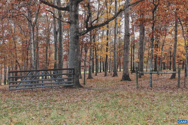 3785 ROLLING RD S, Scottsville, VA 24590