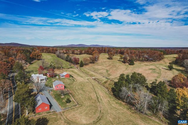 3785 ROLLING RD S, Scottsville, VA 24590