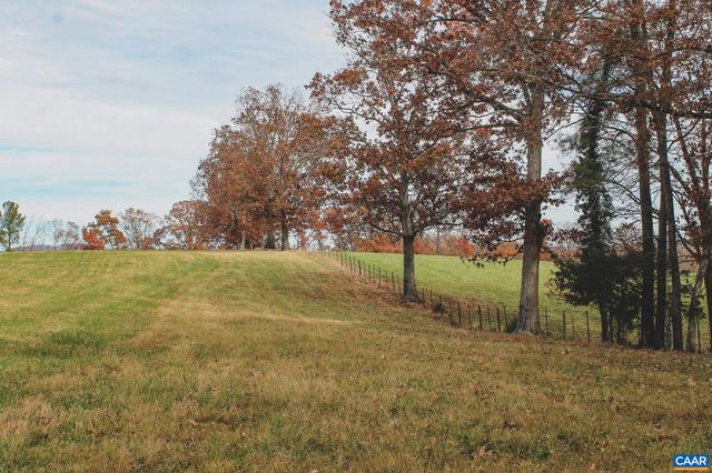 3785 ROLLING RD S, Scottsville, VA 24590