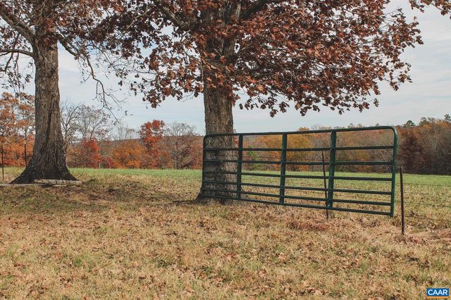 3785 ROLLING RD S, Scottsville, VA 24590