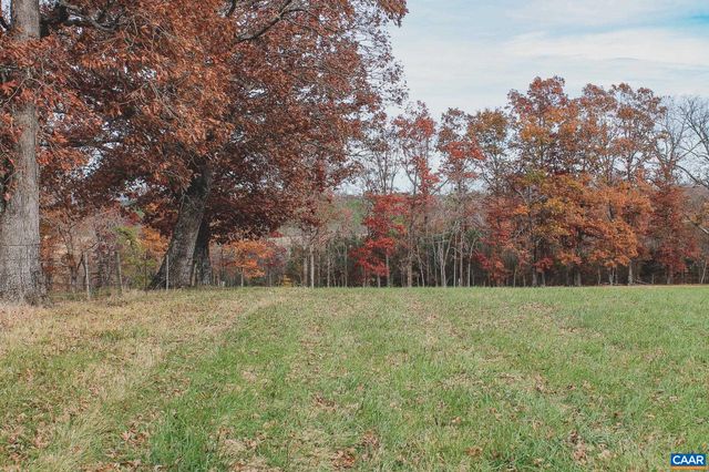 3785 ROLLING RD S, Scottsville, VA 24590