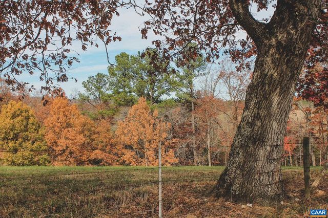 3785 ROLLING RD S, Scottsville, VA 24590