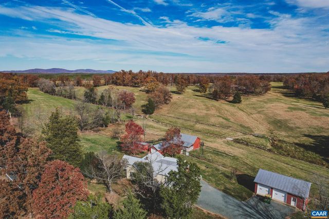 3785 ROLLING RD S, Scottsville, VA 24590