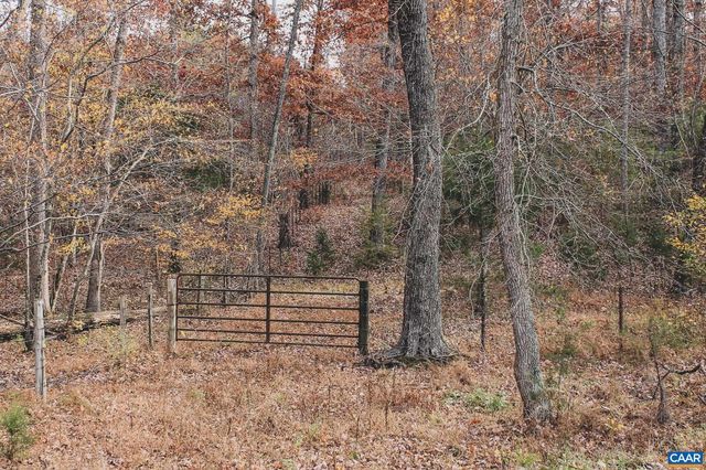 3785 ROLLING RD S, Scottsville, VA 24590