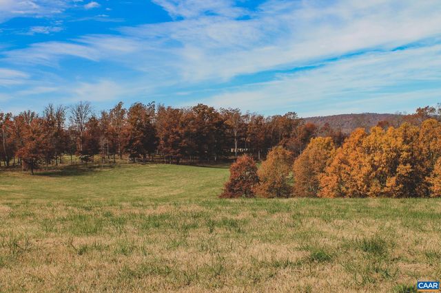 3785 ROLLING RD S, Scottsville, VA 24590