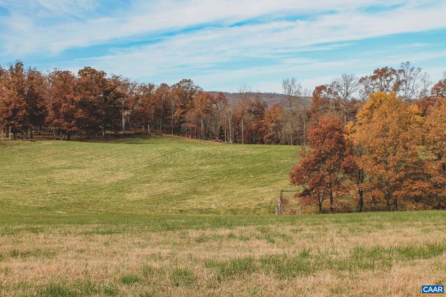 3785 ROLLING RD S, Scottsville, VA 24590