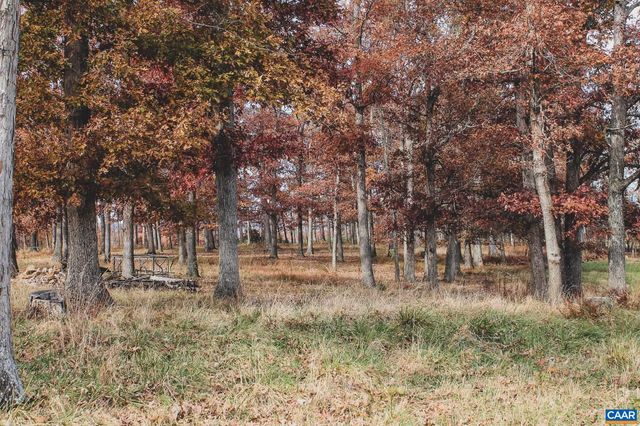 3785 ROLLING RD S, Scottsville, VA 24590