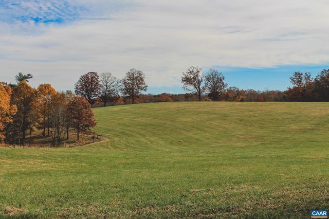 3785 ROLLING RD S, Scottsville, VA 24590