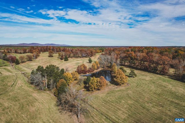 3785 ROLLING RD S, Scottsville, VA 24590