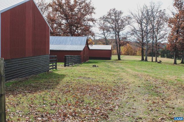 3785 ROLLING RD S, Scottsville, VA 24590