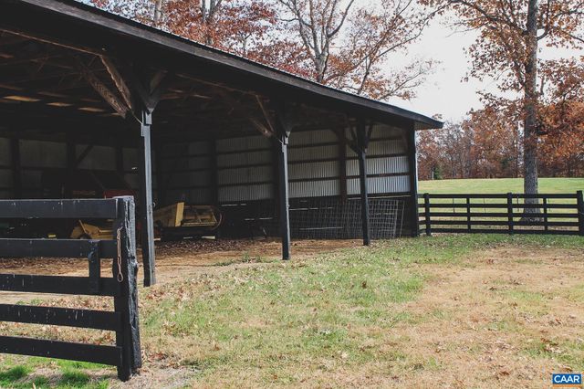 3785 ROLLING RD S, Scottsville, VA 24590