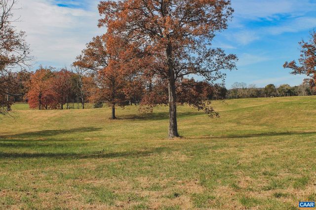 3785 ROLLING RD S, Scottsville, VA 24590