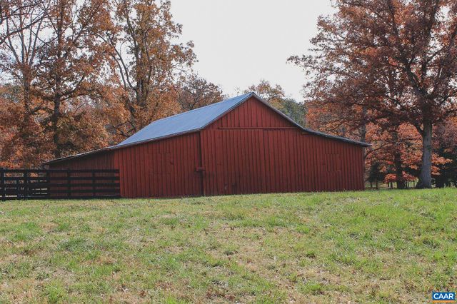 3785 ROLLING RD S, Scottsville, VA 24590