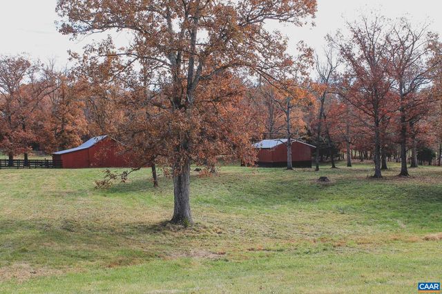 3785 ROLLING RD S, Scottsville, VA 24590