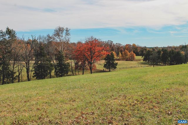 3785 ROLLING RD S, Scottsville, VA 24590