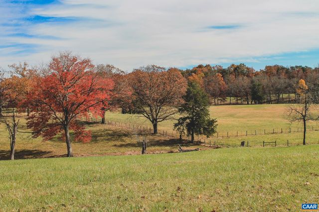 3785 ROLLING RD S, Scottsville, VA 24590