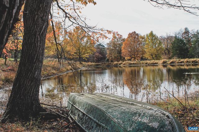 3785 ROLLING RD S, Scottsville, VA 24590