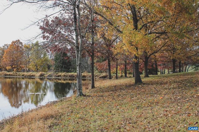 3785 ROLLING RD S, Scottsville, VA 24590