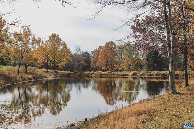 3785 ROLLING RD S, Scottsville, VA 24590