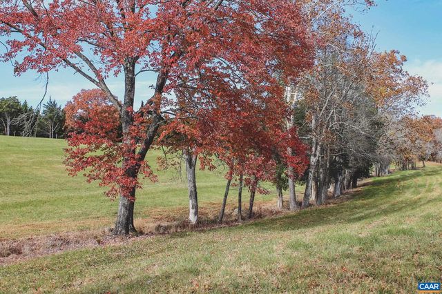 3785 ROLLING RD S, Scottsville, VA 24590