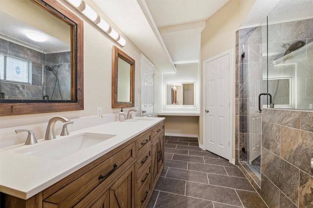 517 Hiwasee Road, Waxahachie, TX 75165