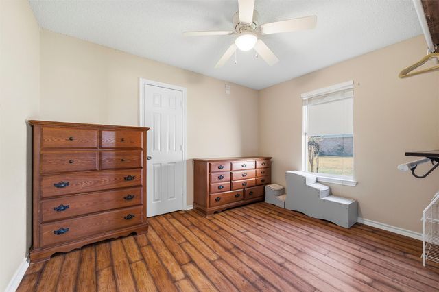 517 Hiwasee Road, Waxahachie, TX 75165