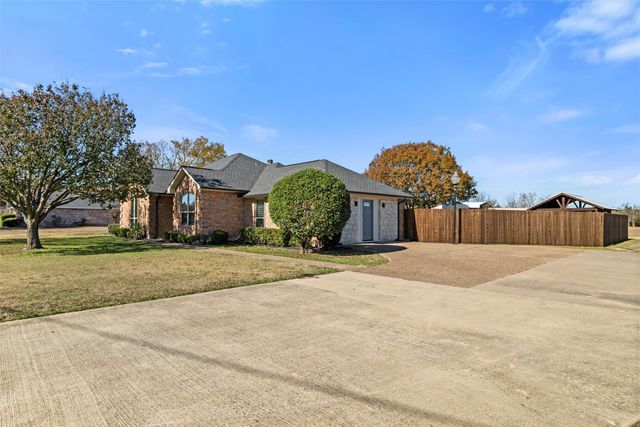 517 Hiwasee Road, Waxahachie, TX 75165