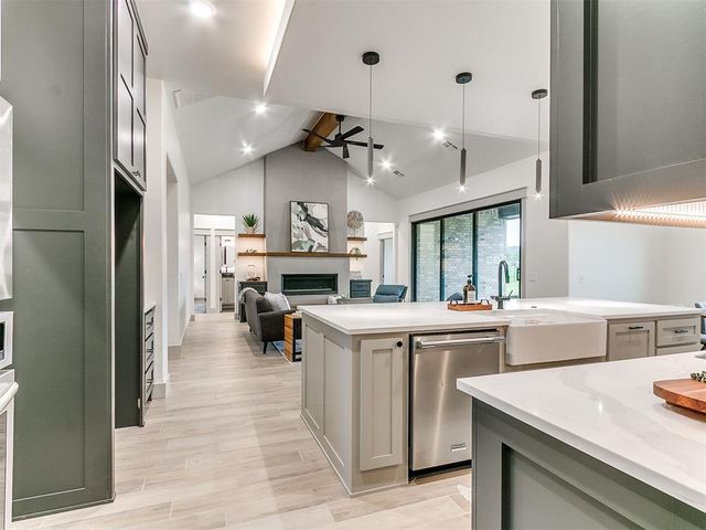 2441 Hawks Haven Drive, Guthrie, OK 73044