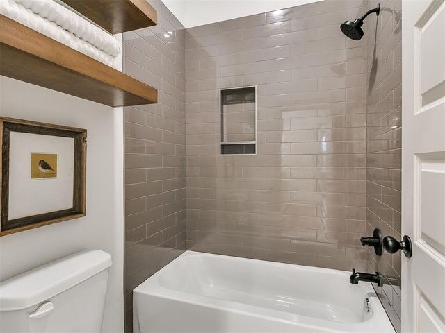 2441 Hawks Haven Drive, Guthrie, OK 73044