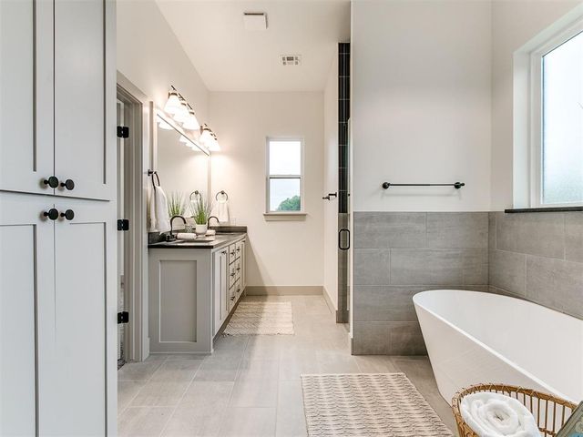 2441 Hawks Haven Drive, Guthrie, OK 73044