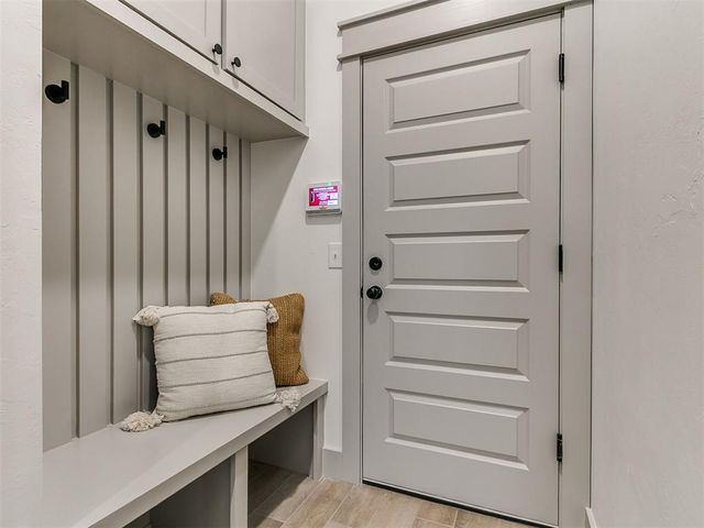 2441 Hawks Haven Drive, Guthrie, OK 73044