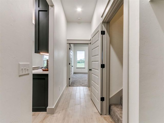 2441 Hawks Haven Drive, Guthrie, OK 73044