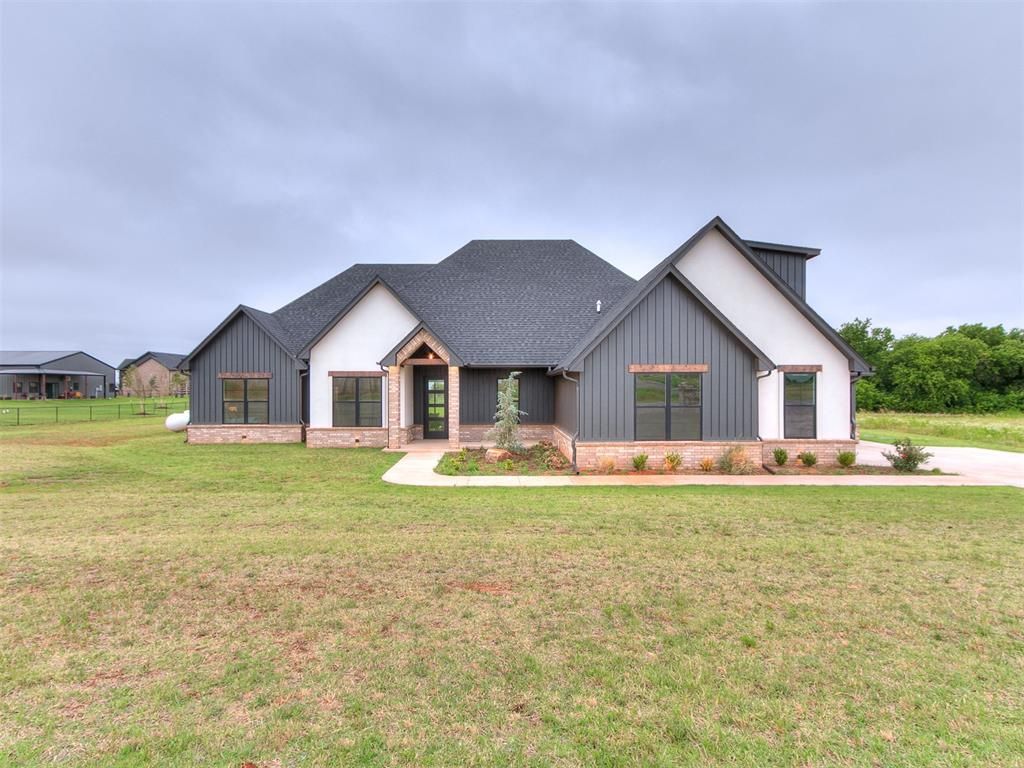 2441 Hawks Haven Drive, Guthrie, OK 73044