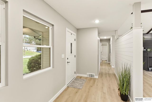 2009 Lloyd Street, Bellevue, NE 68005