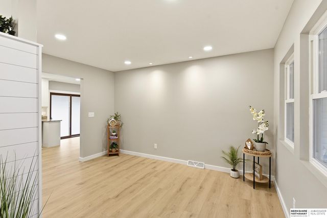 2009 Lloyd Street, Bellevue, NE 68005