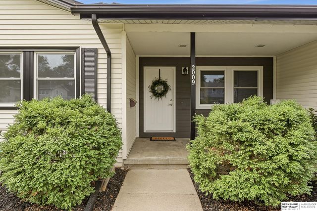 2009 Lloyd Street, Bellevue, NE 68005