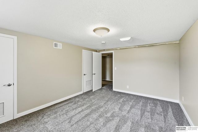 2009 Lloyd Street, Bellevue, NE 68005