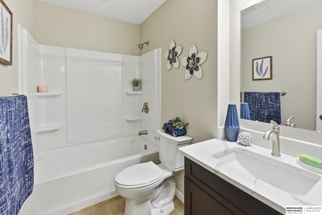 2009 Lloyd Street, Bellevue, NE 68005