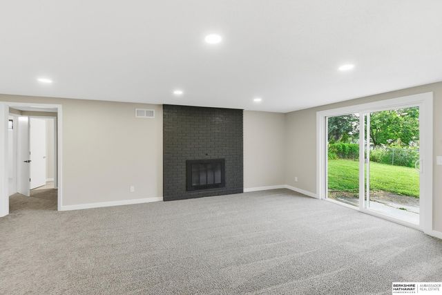2009 Lloyd Street, Bellevue, NE 68005