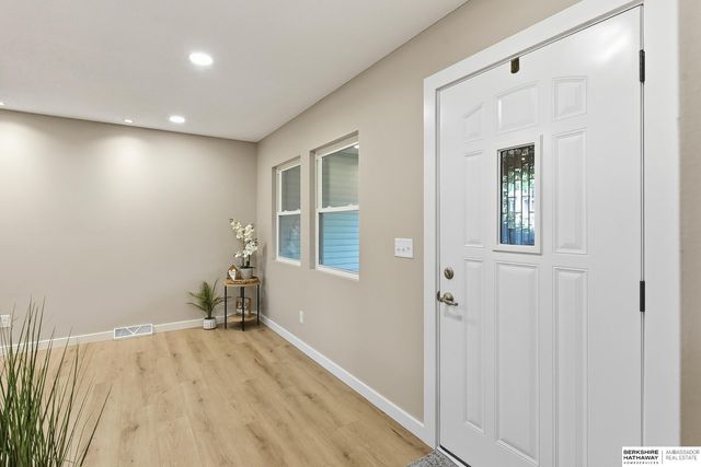 2009 Lloyd Street, Bellevue, NE 68005