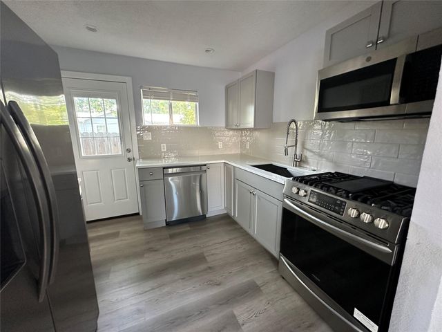 4412 Gillis ST A, Austin, TX 78745