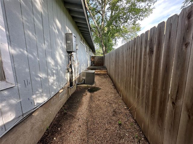 4412 Gillis ST A, Austin, TX 78745