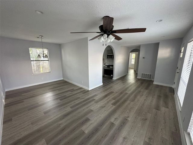 4412 Gillis ST A, Austin, TX 78745