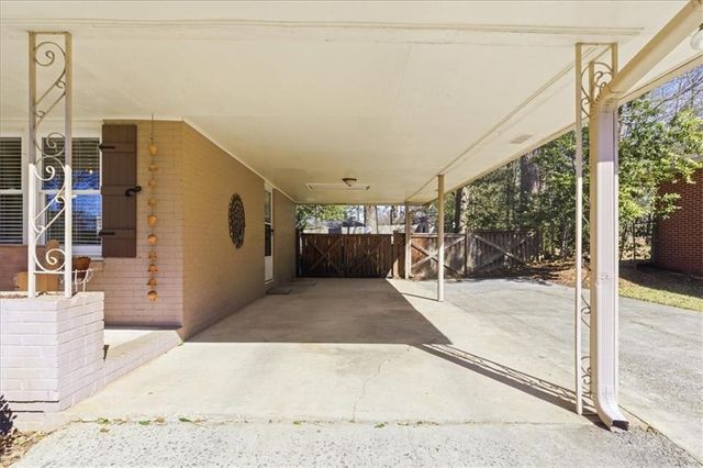 2349 Engineers SE Drive, Marietta, GA 30067