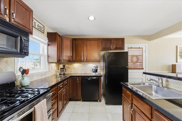 2349 Engineers SE Drive, Marietta, GA 30067