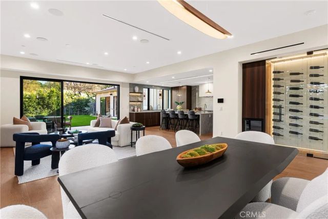 4018 Coldwater Canyon Avenue, Studio City, CA 91604