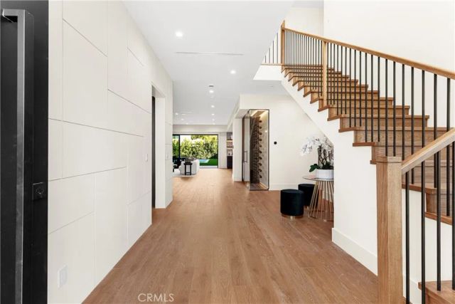 4018 Coldwater Canyon Avenue, Studio City, CA 91604