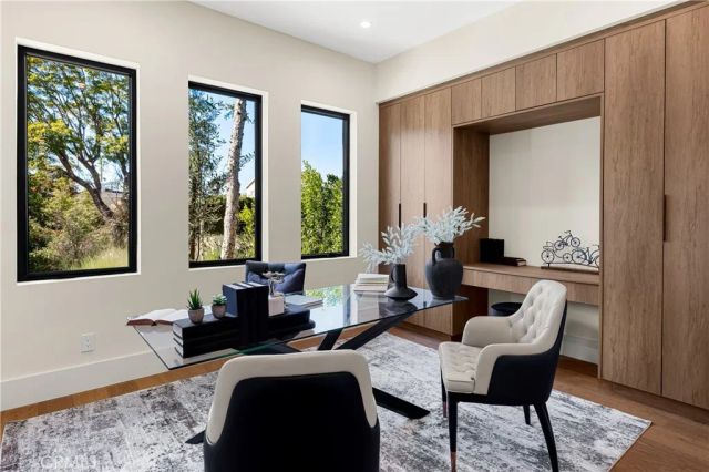 4018 Coldwater Canyon Avenue, Studio City, CA 91604