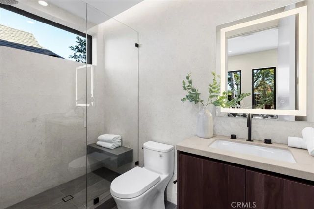 4018 Coldwater Canyon Avenue, Studio City, CA 91604