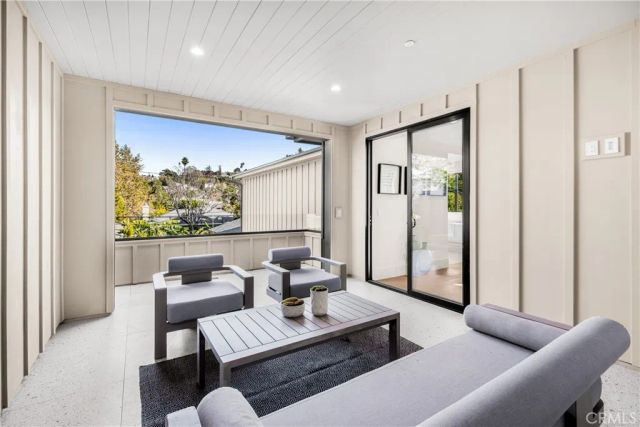 4018 Coldwater Canyon Avenue, Studio City, CA 91604